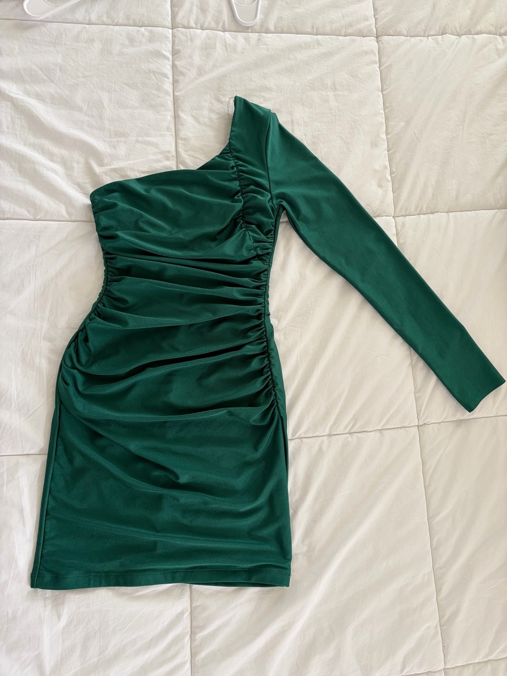 JUNIOR DRESS Green One-Shoulder Ruched Mini Dress - Thick spandex-like material